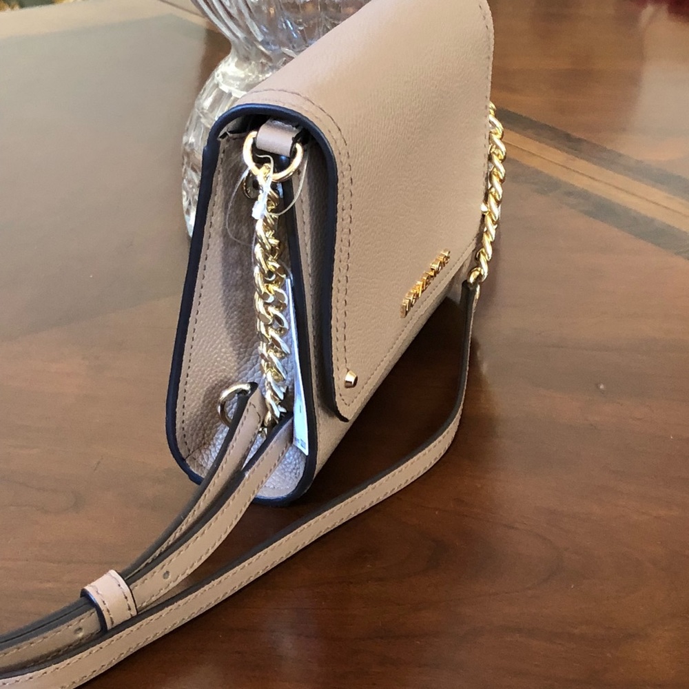 NWT Authentic Michael Kors Hayes crossbody handbag - Picture 2 of 7
